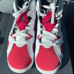 JORDAN RETRO 6 BOYS SIZE 1Y